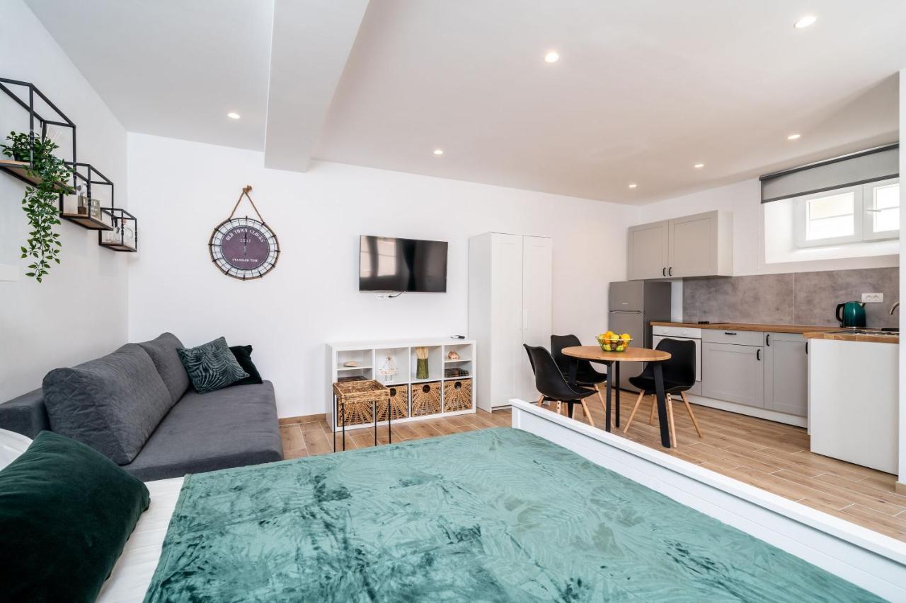 Marta Apartment *